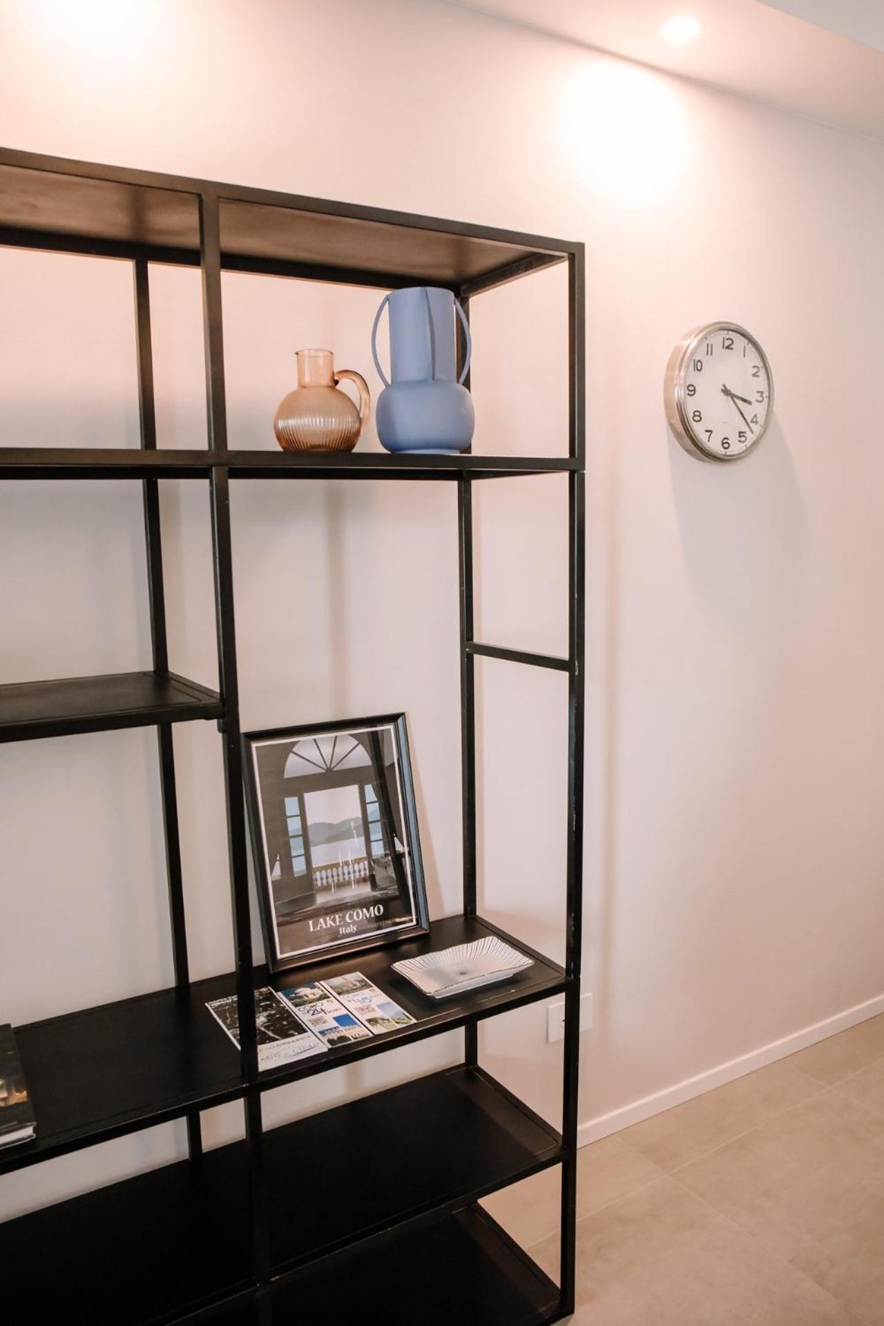 Elegant Beige Apartment - 5 Minutes From The Lake 科莫 外观 照片