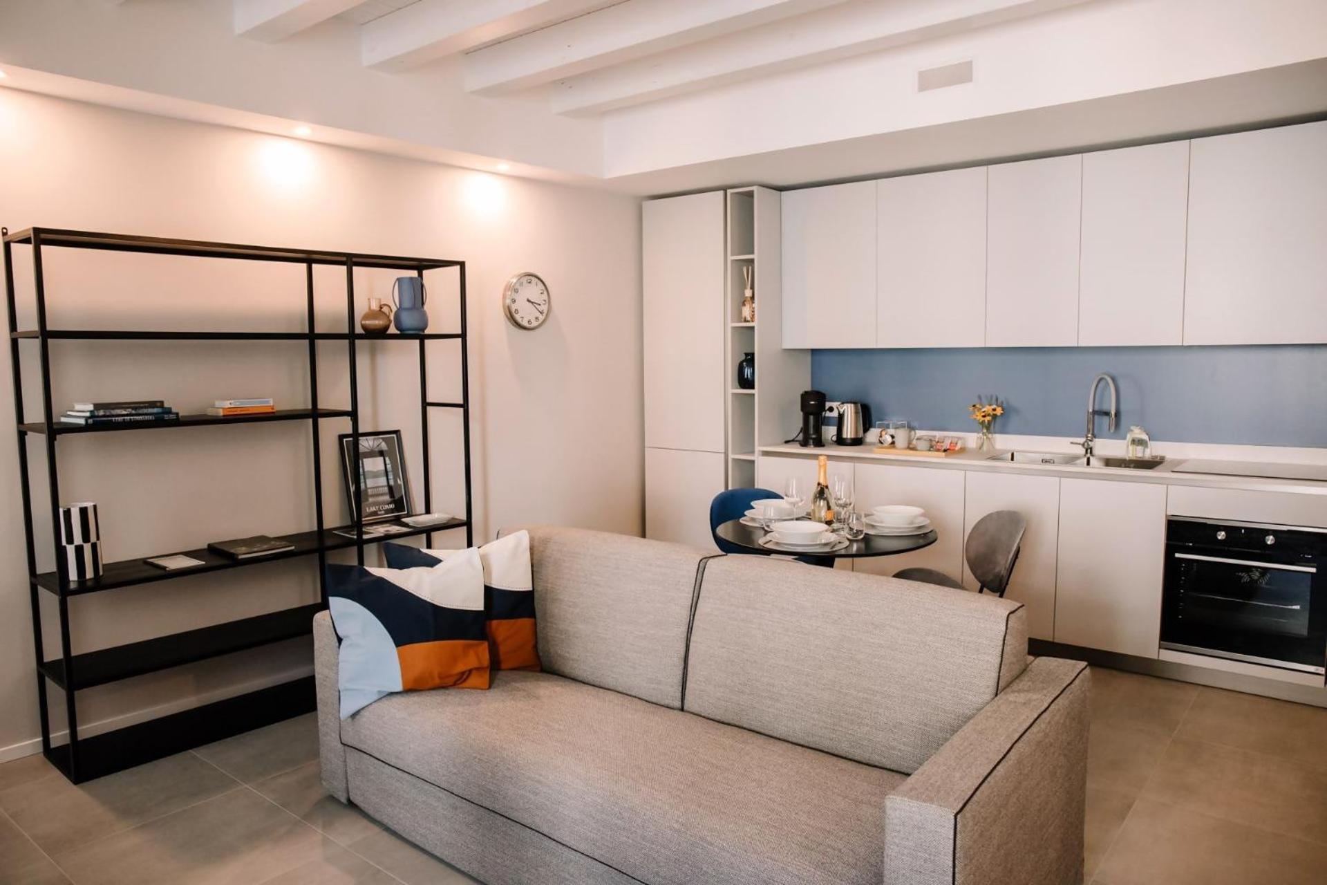 Elegant Beige Apartment - 5 Minutes From The Lake 科莫 外观 照片