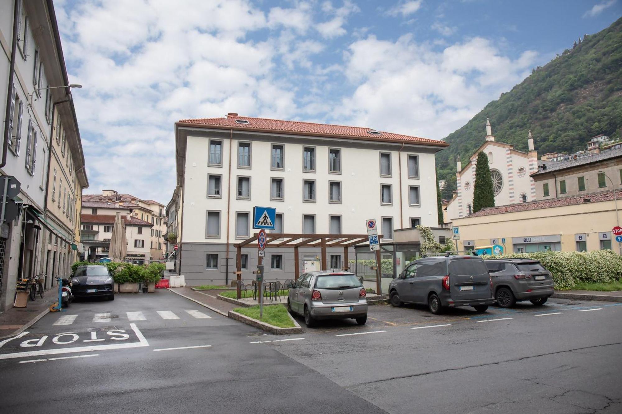 Elegant Beige Apartment - 5 Minutes From The Lake 科莫 外观 照片