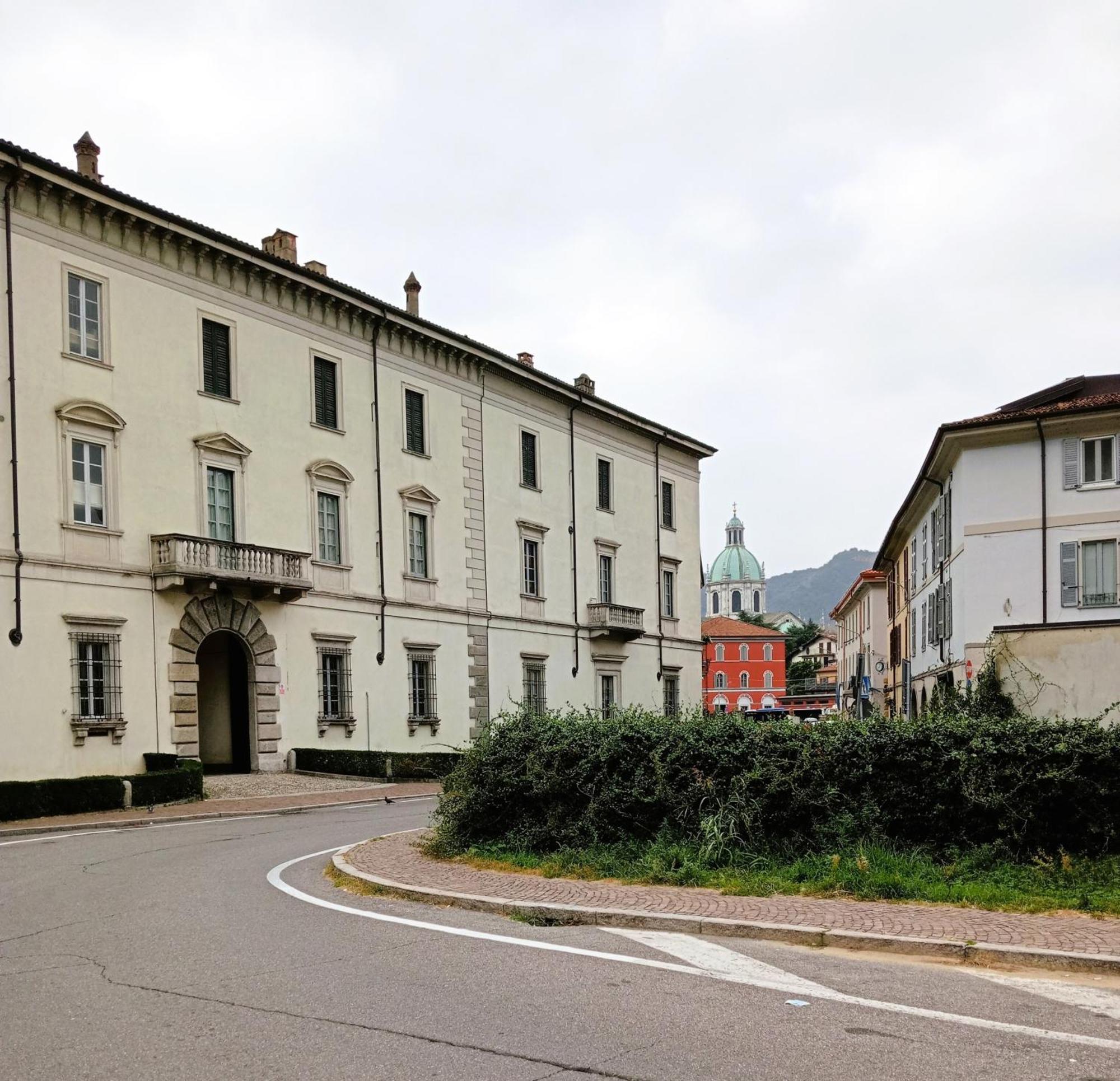 Elegant Beige Apartment - 5 Minutes From The Lake 科莫 外观 照片