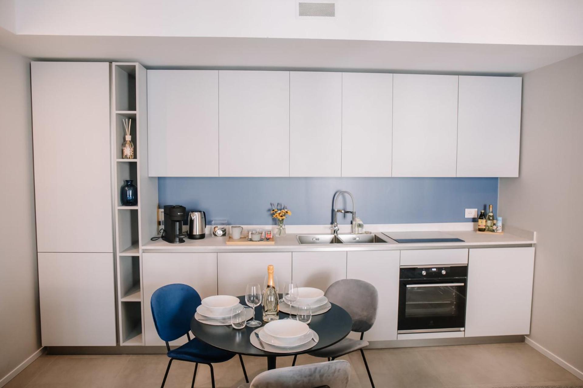 Elegant Beige Apartment - 5 Minutes From The Lake 科莫 外观 照片